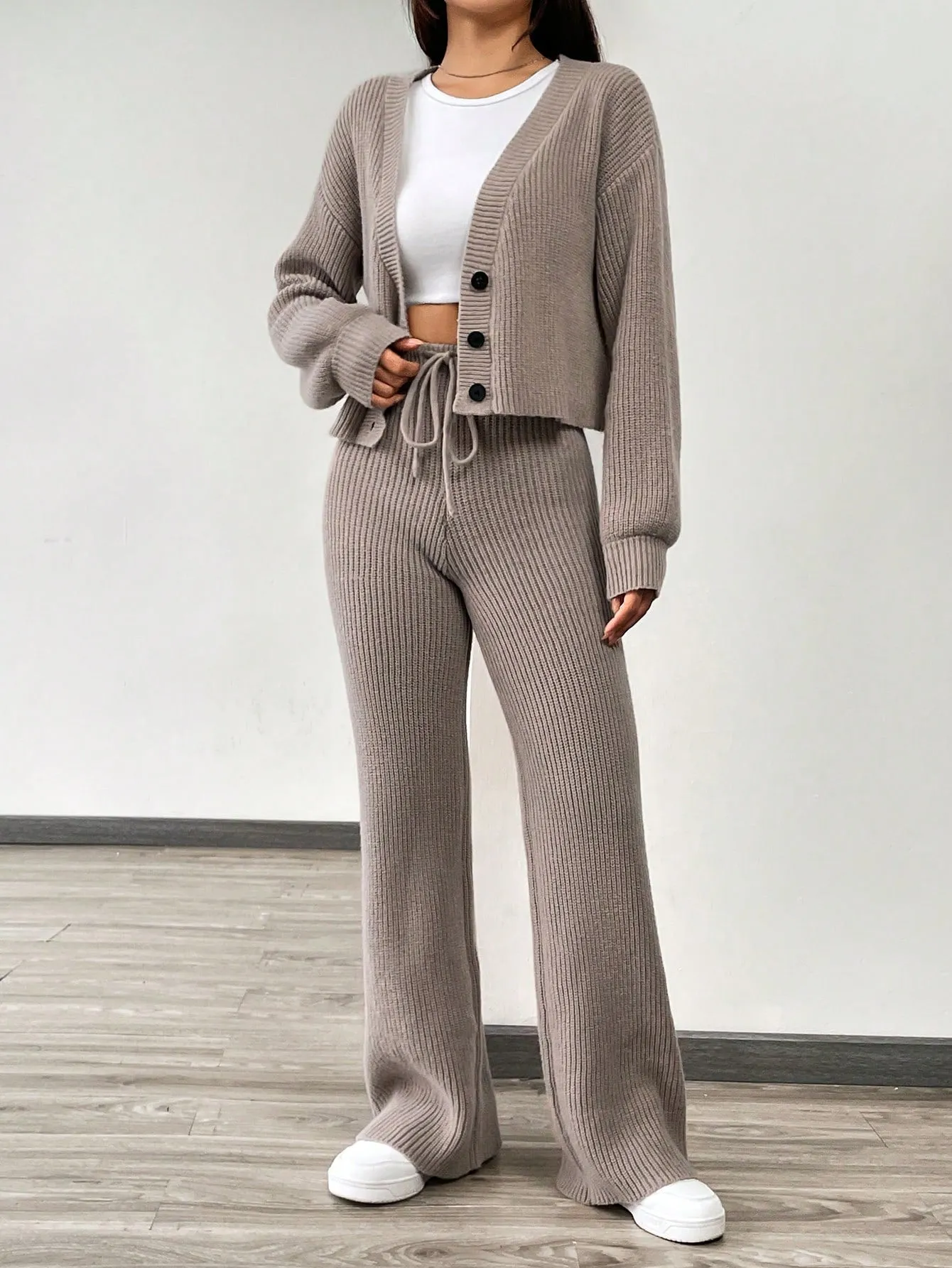 EZwear Autumn And Winter Women's Casual Solid Color Long Sleeves Knitwear Cardigan Two Pieces Set