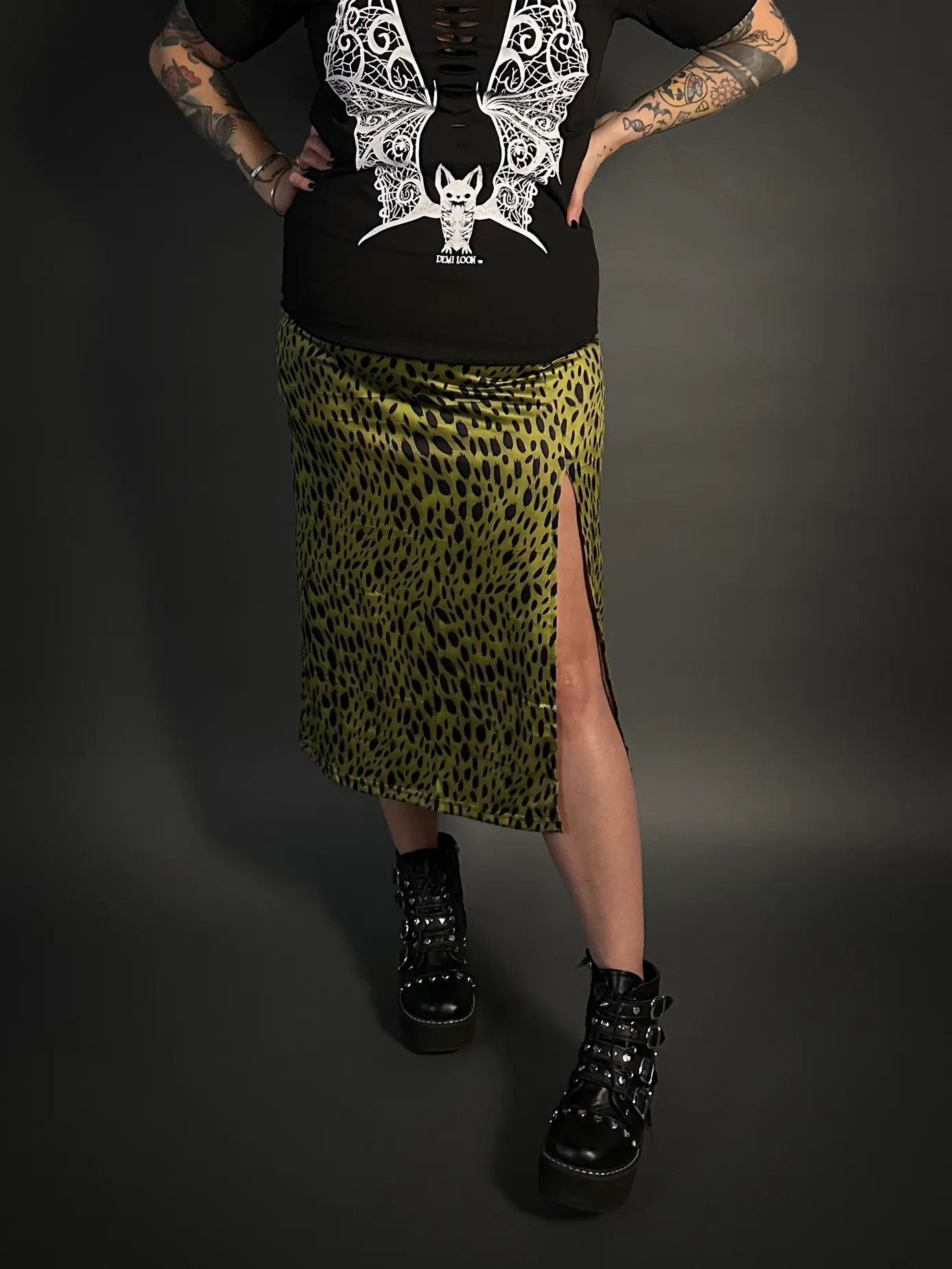 High Slit Animal Print Patterned Midi Stretch Skirt in Green & Black