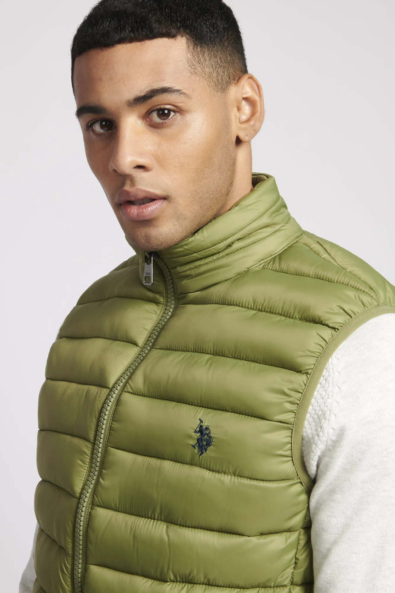 Mens Bellow Gilet in Mosstone